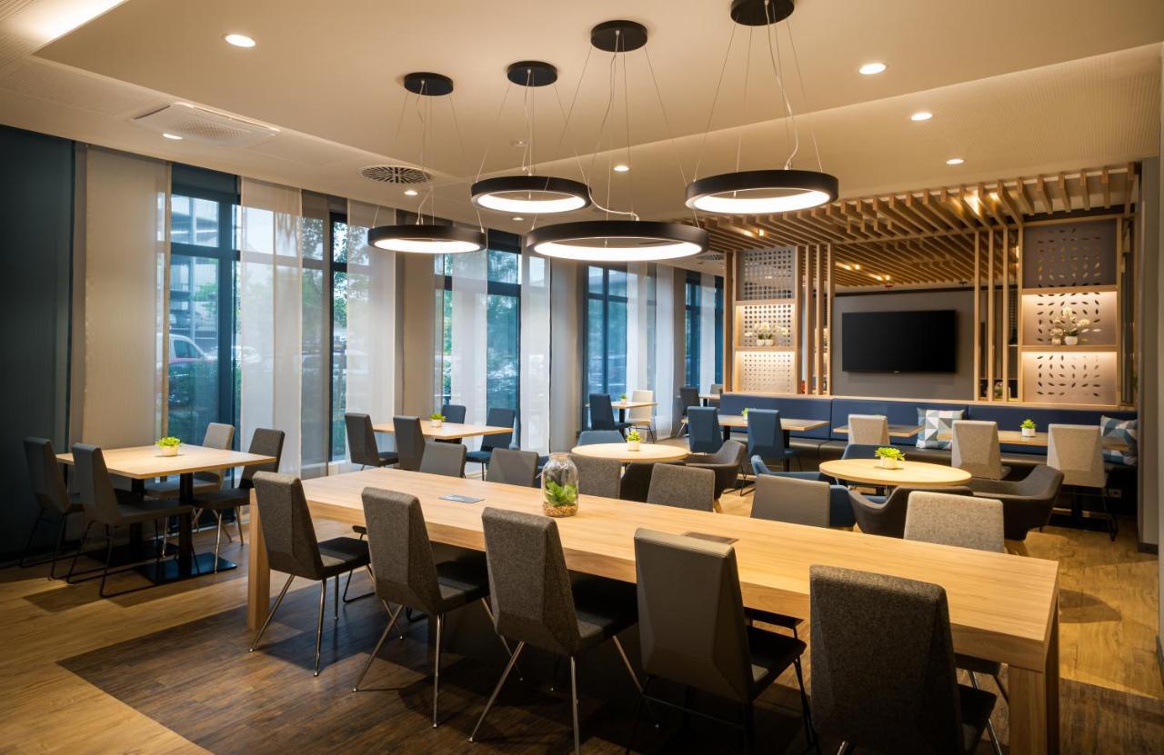 Holiday Inn Express - Rosenheim By Ihg Екстериор снимка